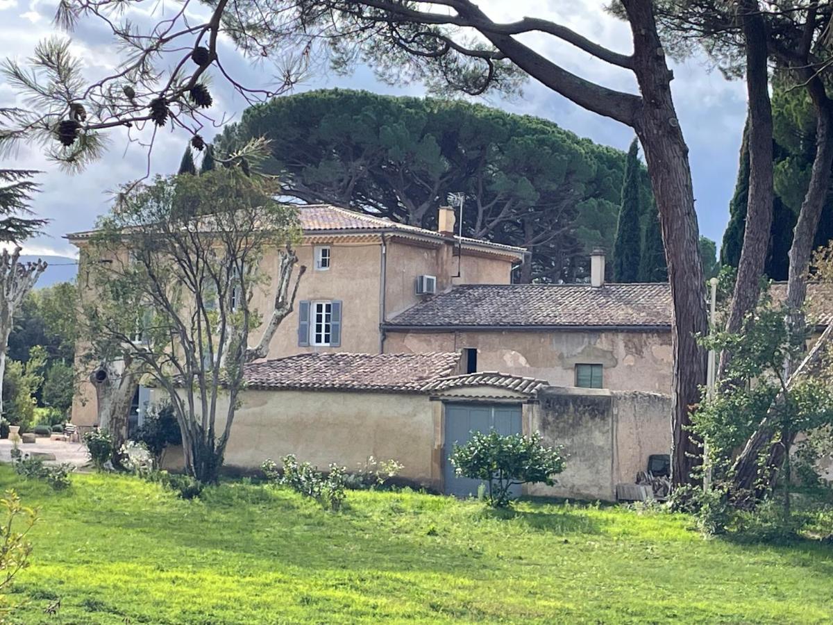 Hotel La Pavoyere Mormoiron Esterno foto