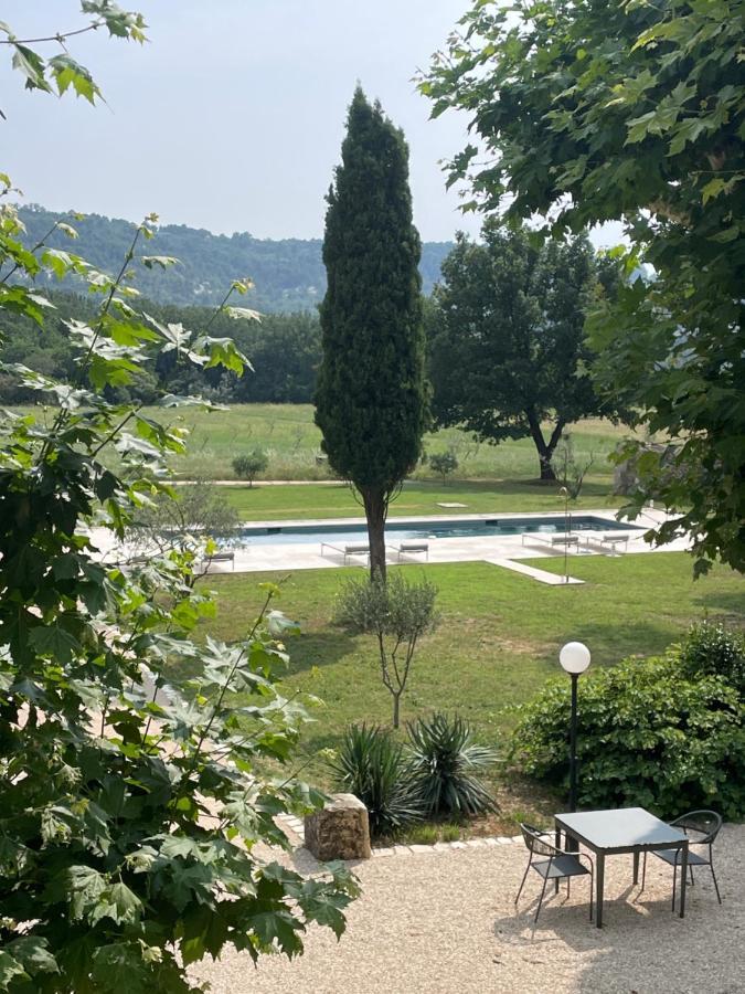 Hotel La Pavoyere Mormoiron Esterno foto